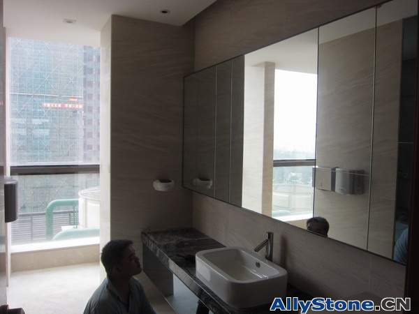 Year 2011 Holiday Inn 5 Star Hotel Project Chengdu